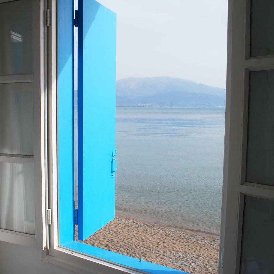 Villa "Pietra E Mare" Nafpaktos Екстериор снимка