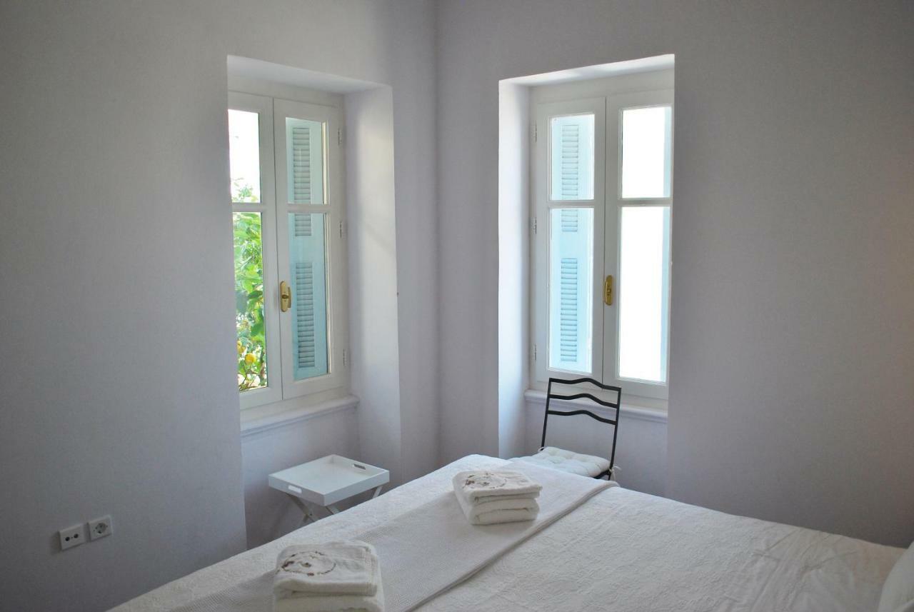 Villa "Pietra E Mare" Nafpaktos Екстериор снимка