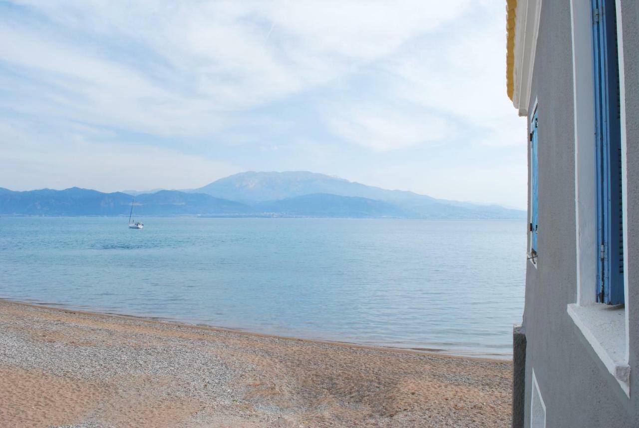 Villa "Pietra E Mare" Nafpaktos Екстериор снимка