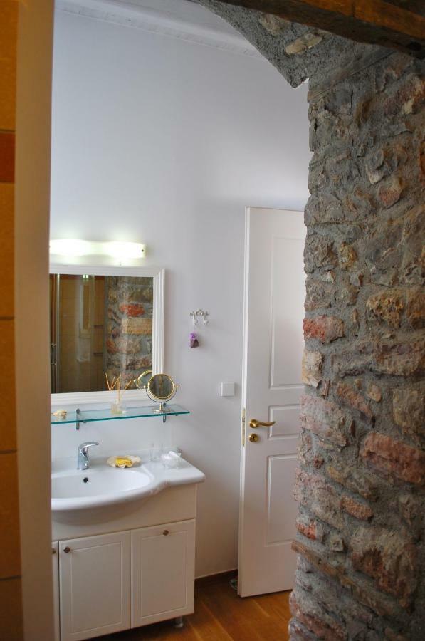 Villa "Pietra E Mare" Nafpaktos Екстериор снимка