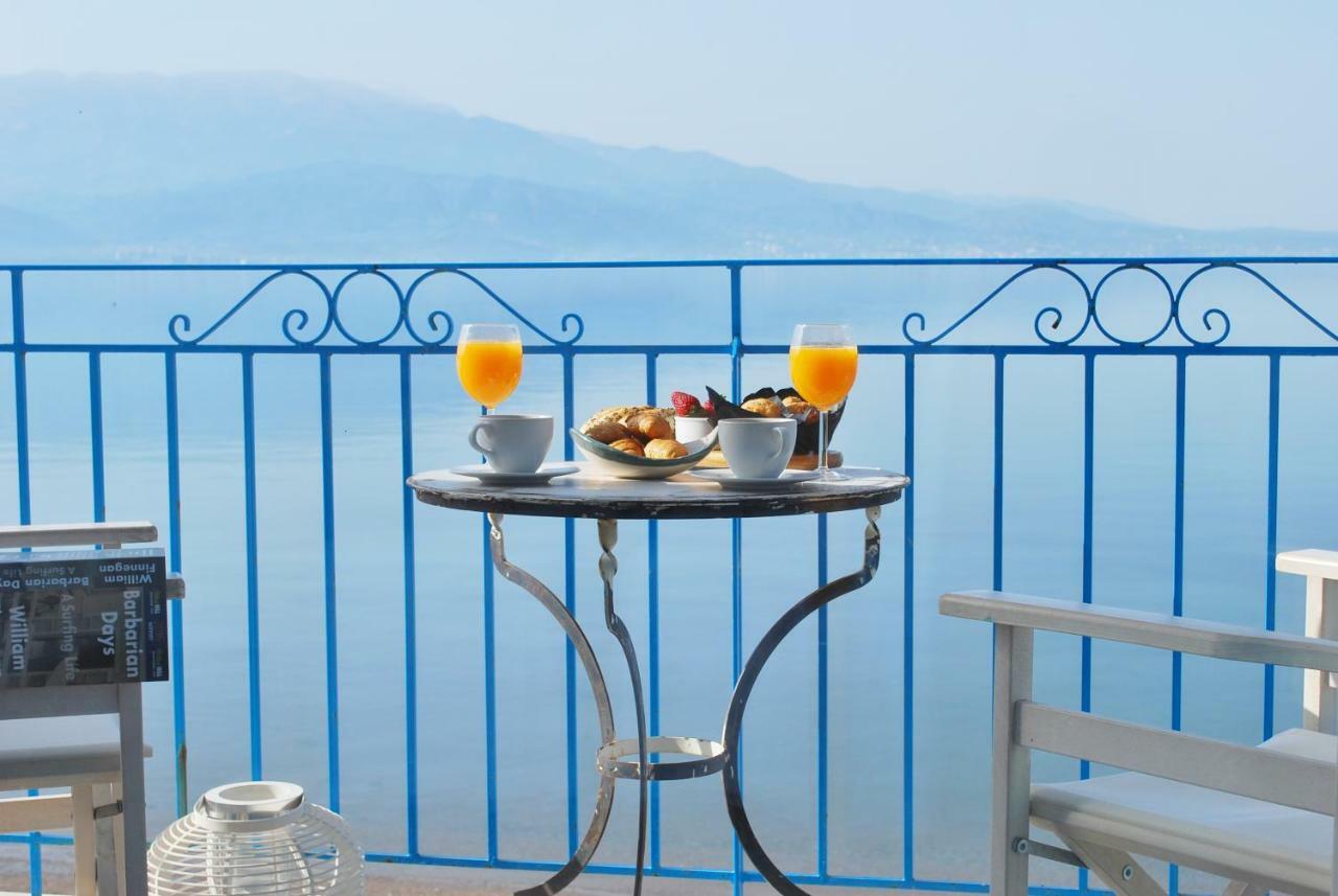 Villa "Pietra E Mare" Nafpaktos Екстериор снимка