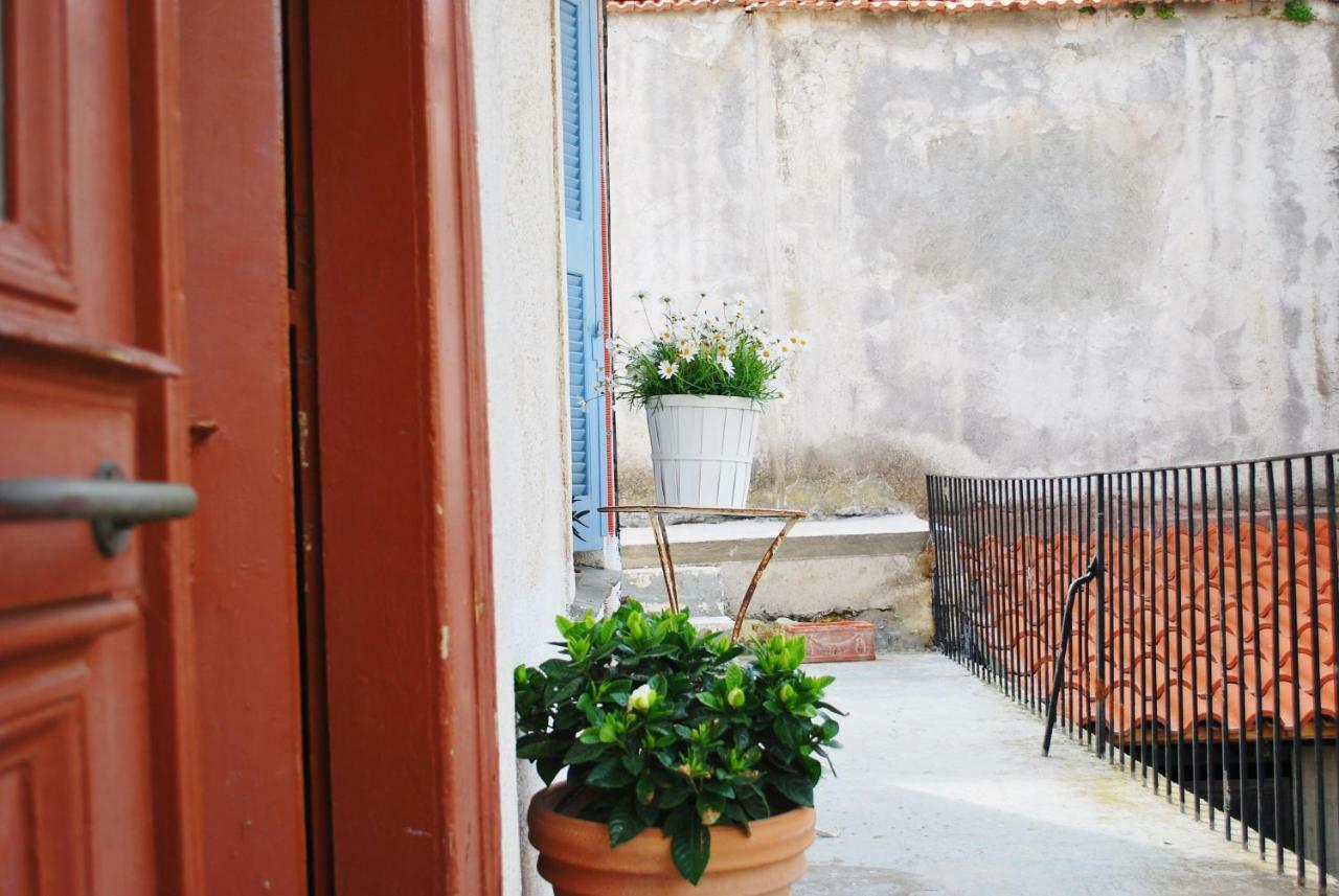 Villa "Pietra E Mare" Nafpaktos Екстериор снимка