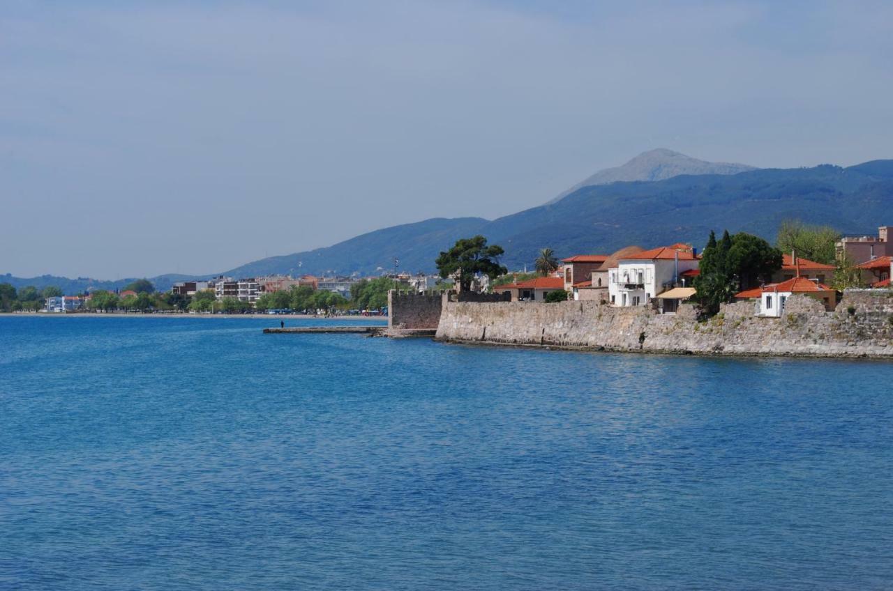 Villa "Pietra E Mare" Nafpaktos Екстериор снимка